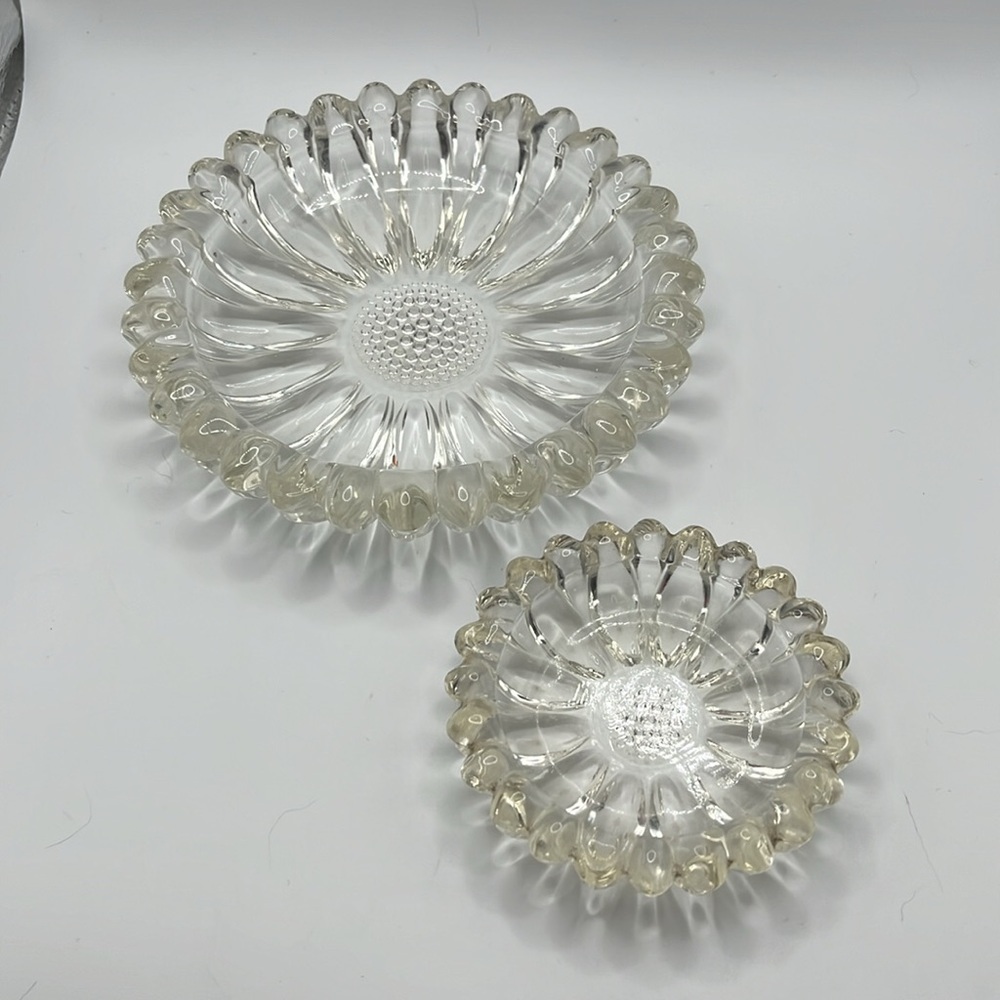 Hazel Atlas sunflower glass dish